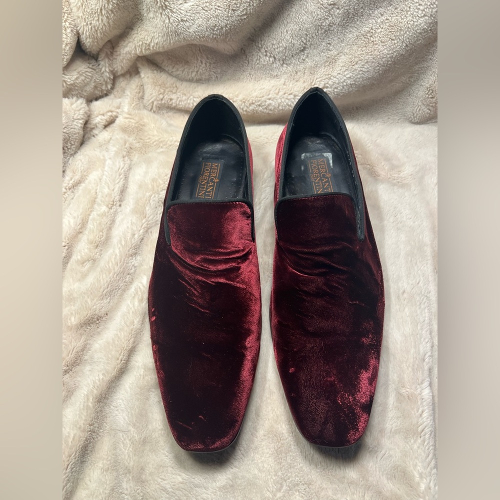 Mercanti Fiorentini men's velvet loafers in a burgundy color size 13